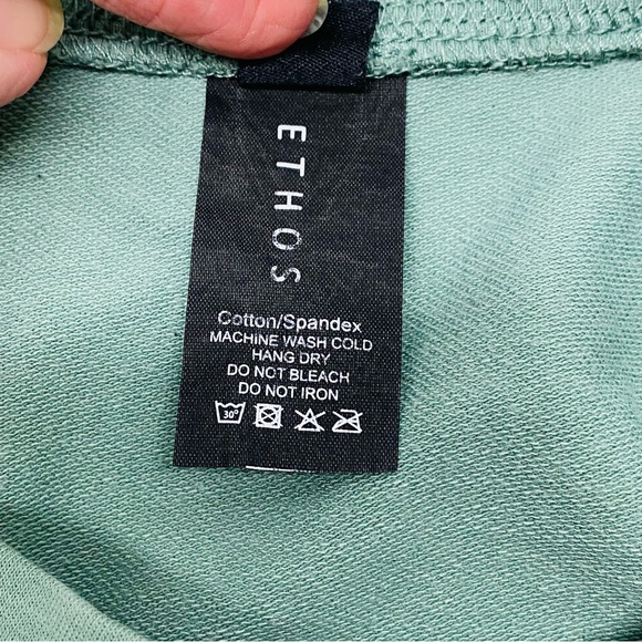 ETHOS Long Sleeve Pullover Shirt Sage Green Super Soft Logo Down Sleeve Casual - Picture 11 of 11